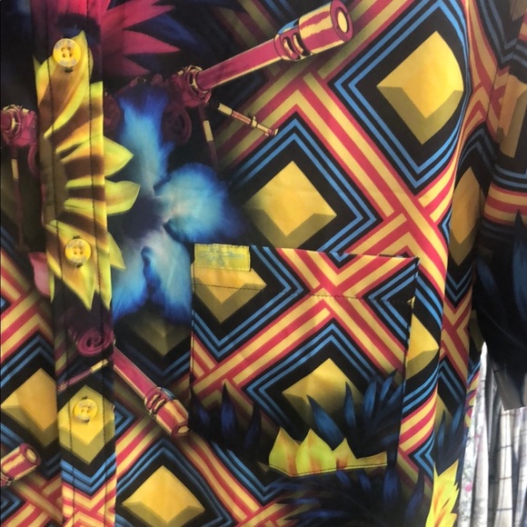 Retro Bloom Yellow and Blue Casual Button Down Shirt with Geometric Flair - Picture 3 of 4